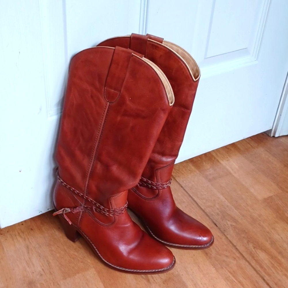 Vintage circle S leather boots made in Brazil size 7.5 D